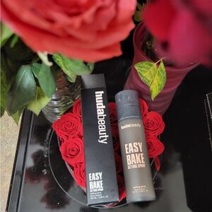 Huda Beauty Easy Bake Setting Spray - Warm Brown Bottle